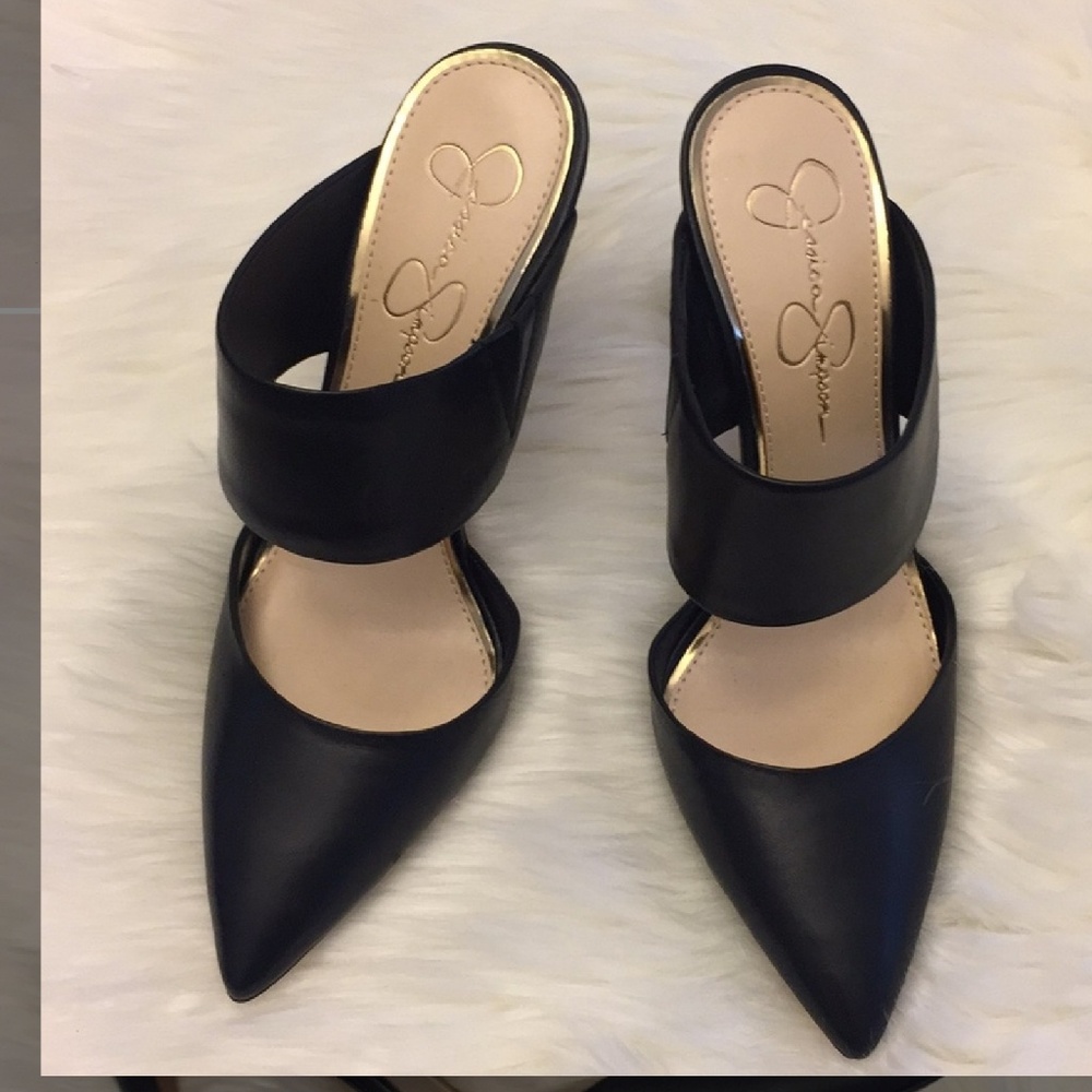 NEWJessica Simpson size 9 black pointed toe mules